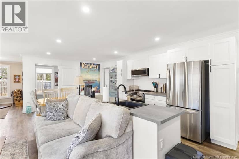 20 Centennial Drive, Minto, photo 7