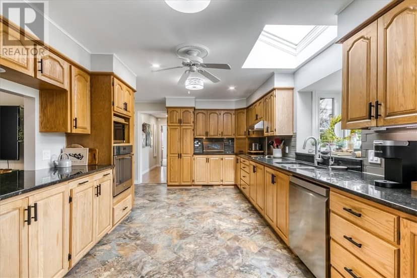 57 Wilson Street E — photo 17 of 40