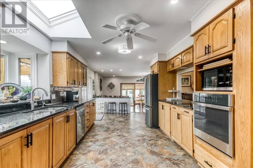 57 Wilson Street E — photo 19 of 40