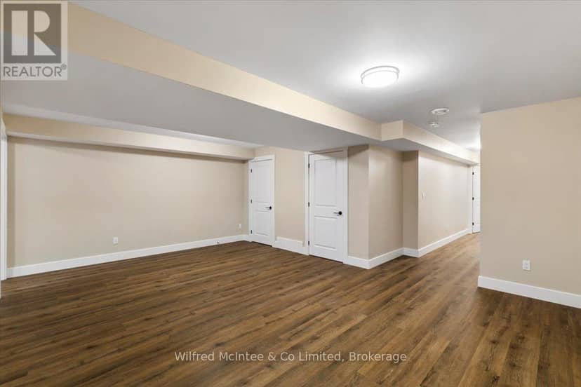 227 Saugeen Street — photo 36 of 40