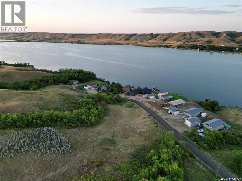 Lakeview Terrace, Buffalo Pound Lake, photo 3