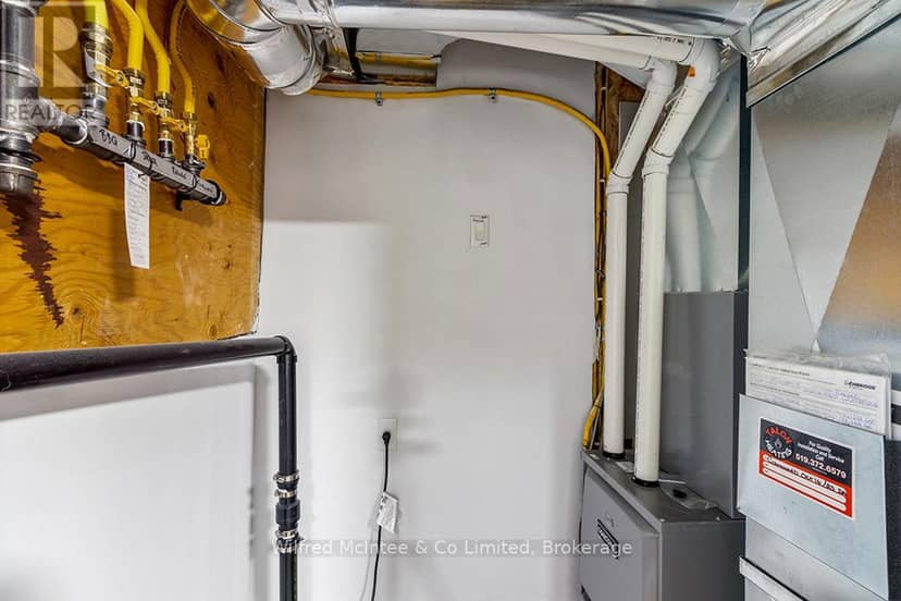 225 Saugeen Street — photo 40 of 40