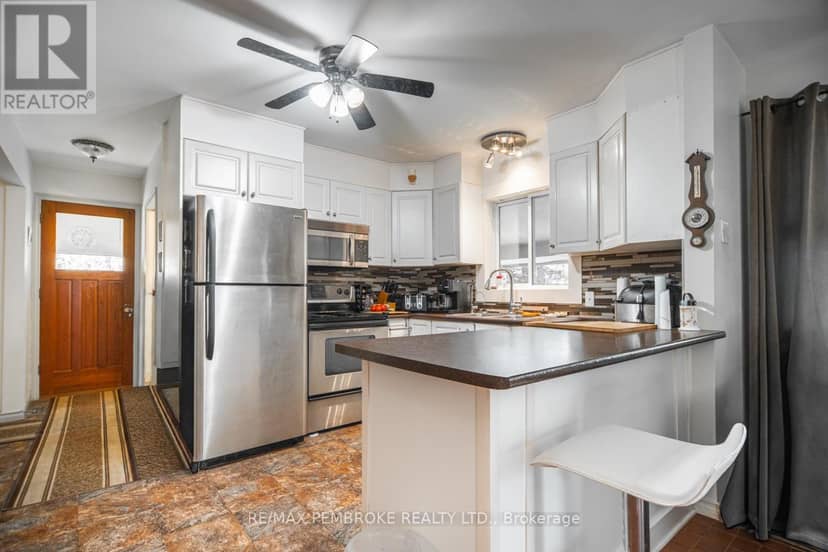714 Lacroix Bay Road — photo 3 of 40
