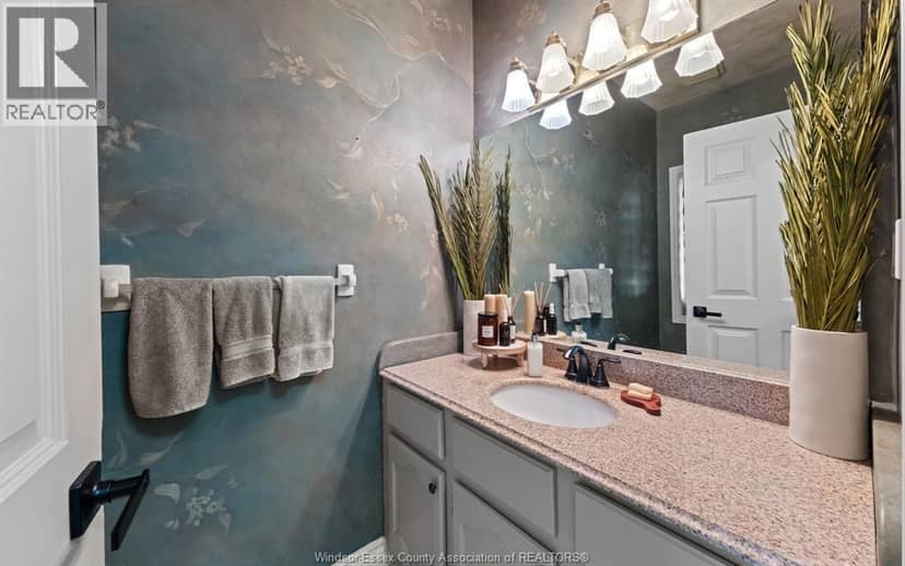 379 Elmgrove Drive — photo 31 of 40