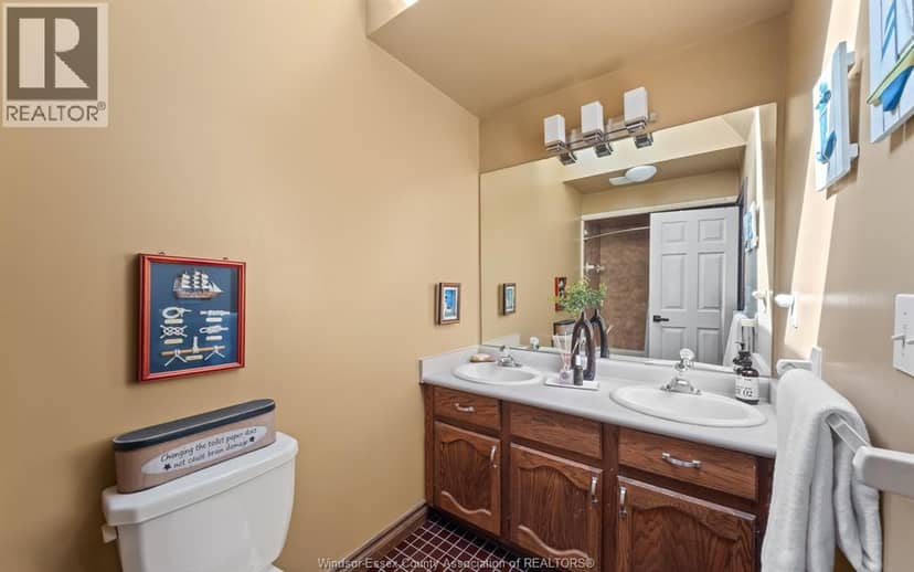 379 Elmgrove Drive — photo 37 of 40