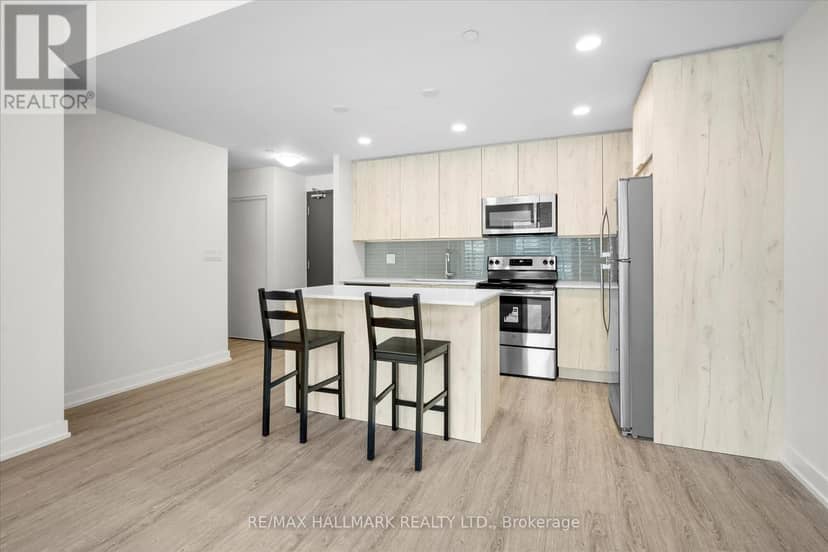 TH9 - 1350 Kingston Road — photo 16 of 39