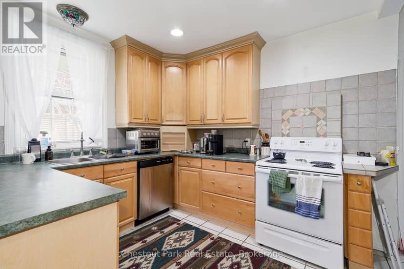537 Ste Marie Street — photo 10 of 40