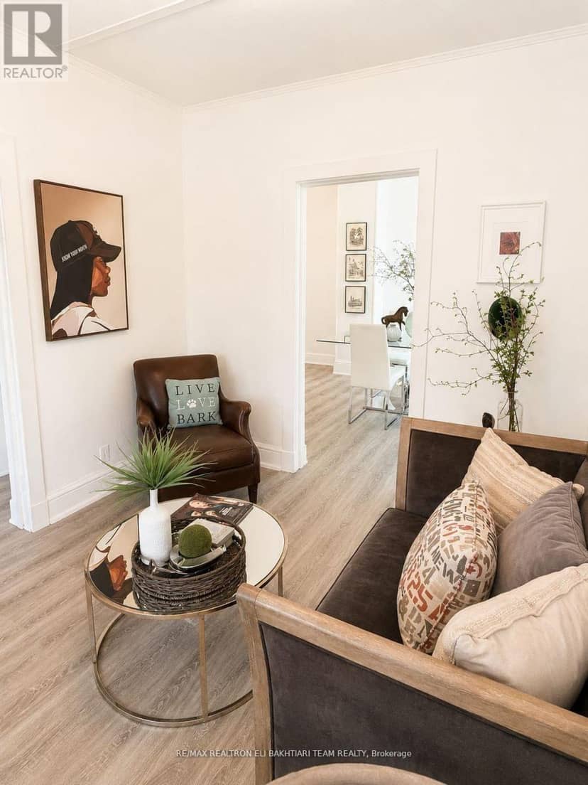 43 King Edward Avenue — photo 11 of 40