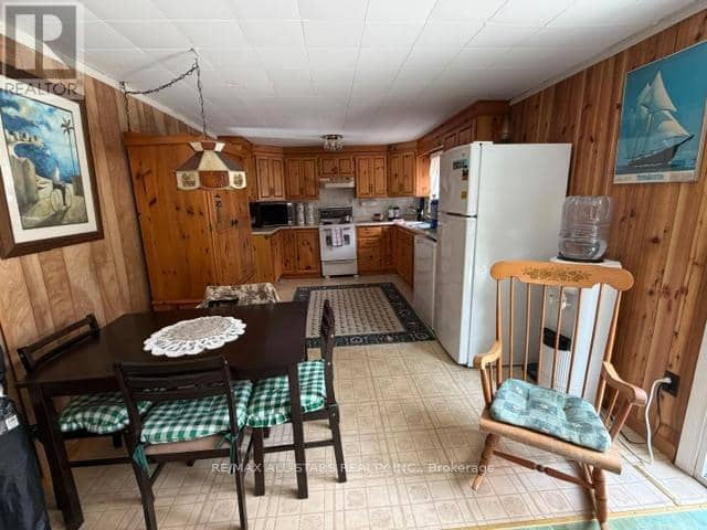 480 Kennedy Drive — photo 7 of 17