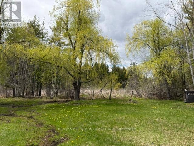 480 Kennedy Drive — photo 15 of 17