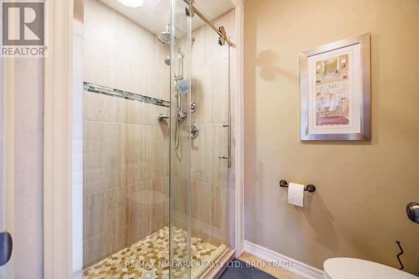5744 Jake Crescent — photo 29 of 40