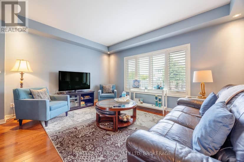 5744 Jake Crescent — photo 9 of 40