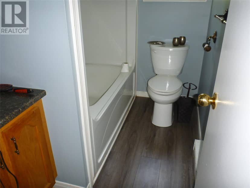 31 Woods Road — photo 10 of 17