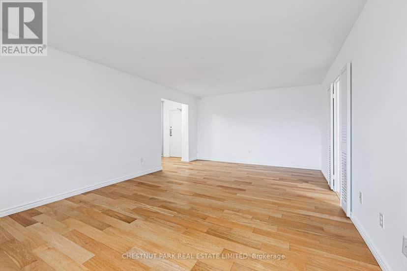 206 - 60 Pavane Linkway — photo 19 of 40