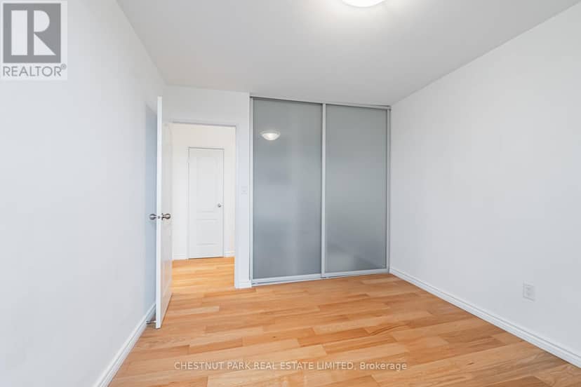 206 - 60 Pavane Linkway — photo 33 of 40