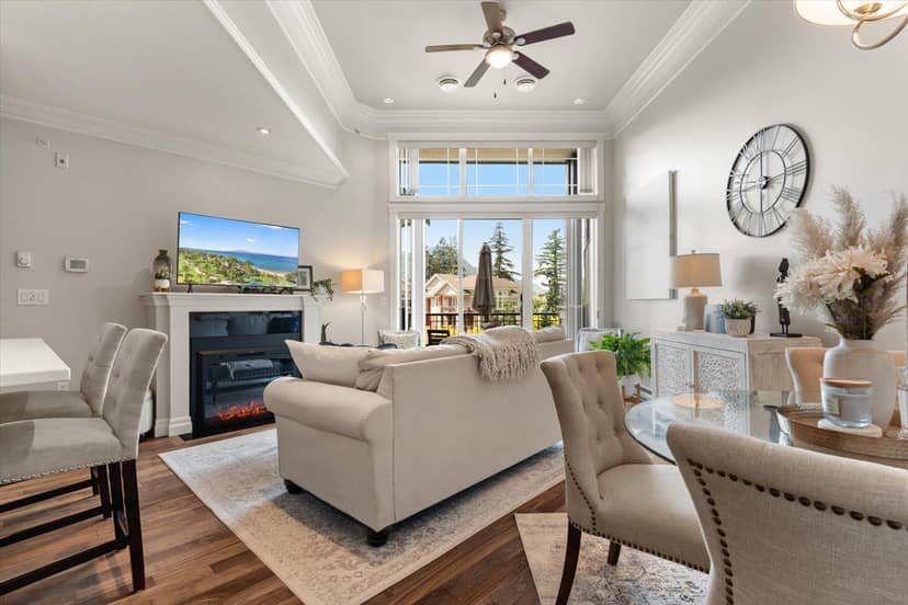 409C 45595 TAMIHI WAY, Garrison Crossing, Chilliwack