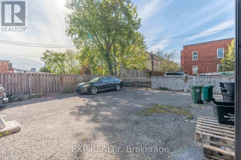 118 Rochester Street — photo 25 of 26