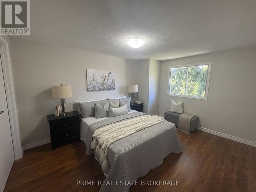 58 - 35 Waterman Avenue — photo 14 of 28