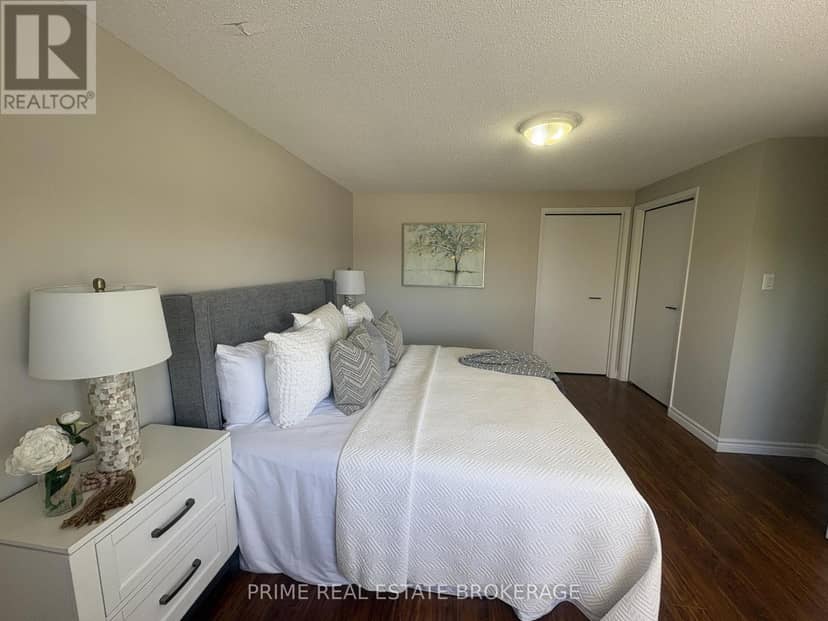 58 - 35 Waterman Avenue — photo 13 of 28