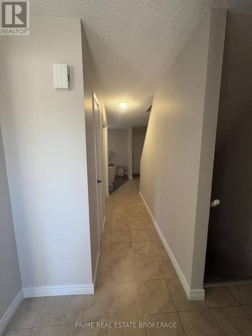 58 - 35 Waterman Avenue, London South, photo 5