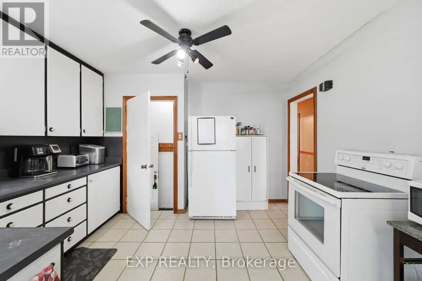 4142 Stewarts Lane — photo 14 of 40