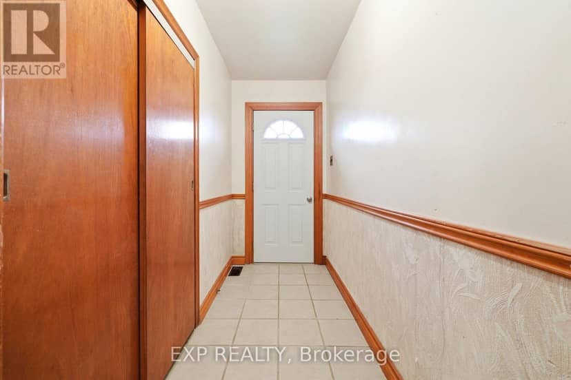 4142 Stewarts Lane — photo 7 of 40