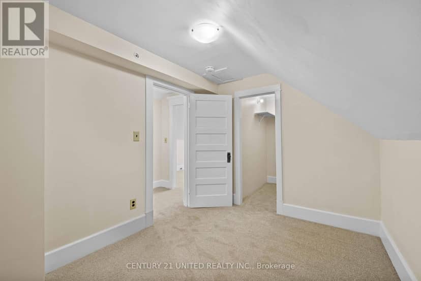 375 Downie Street — photo 31 of 40
