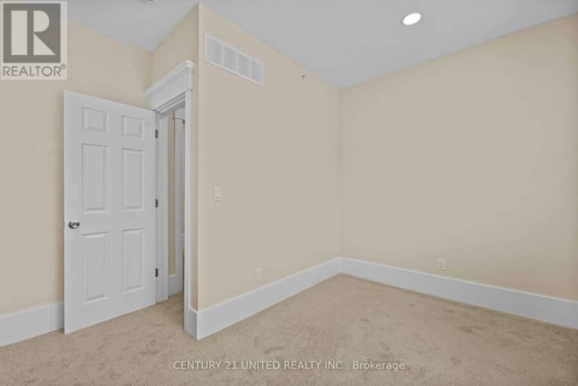 375 Downie Street — photo 5 of 40