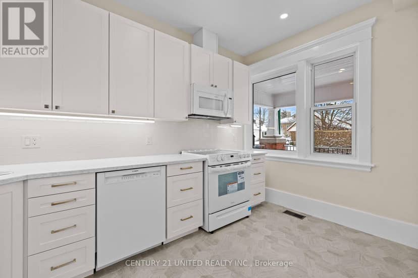 375 Downie Street — photo 9 of 40