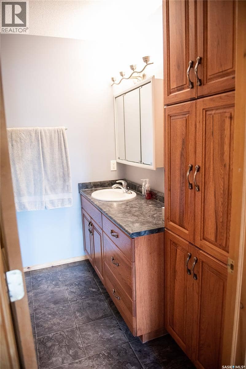 53 Lakeside DRIVE — photo 14 of 40