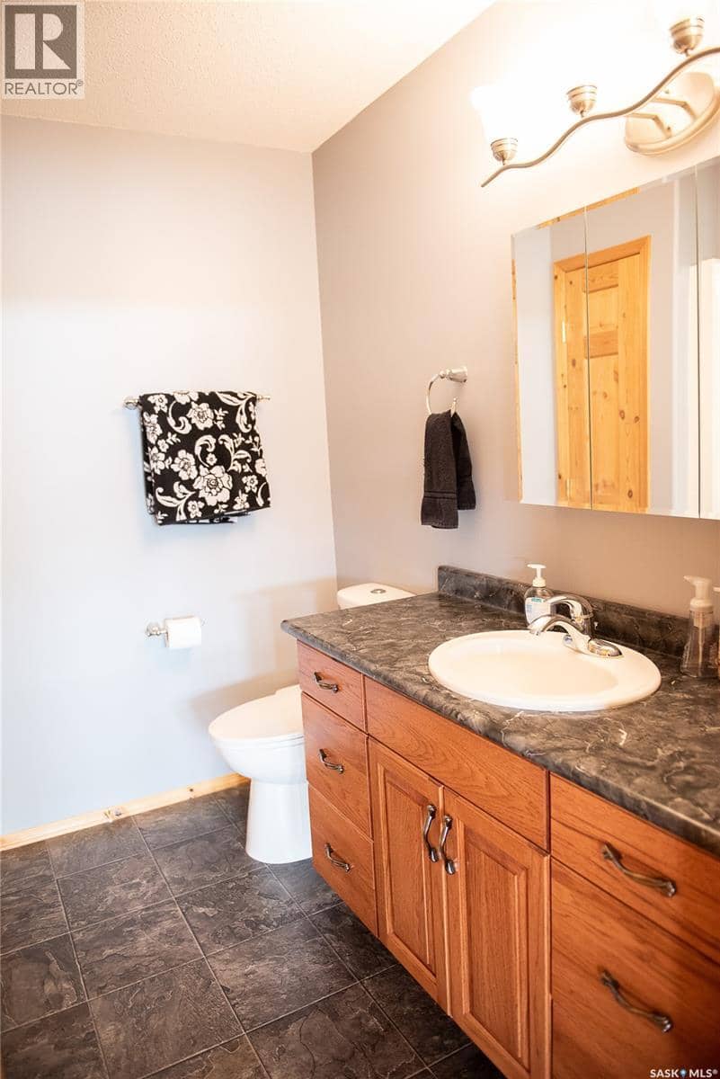 53 Lakeside DRIVE — photo 24 of 40