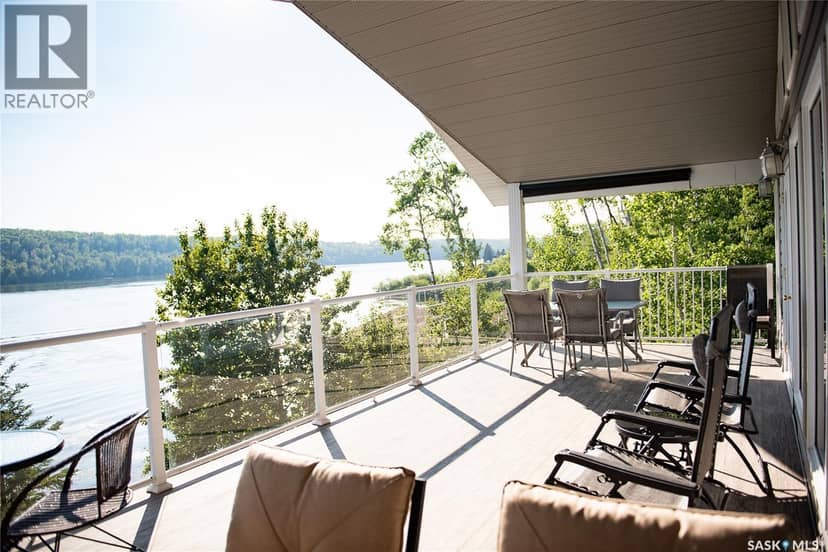 53 Lakeside DRIVE — photo 32 of 40