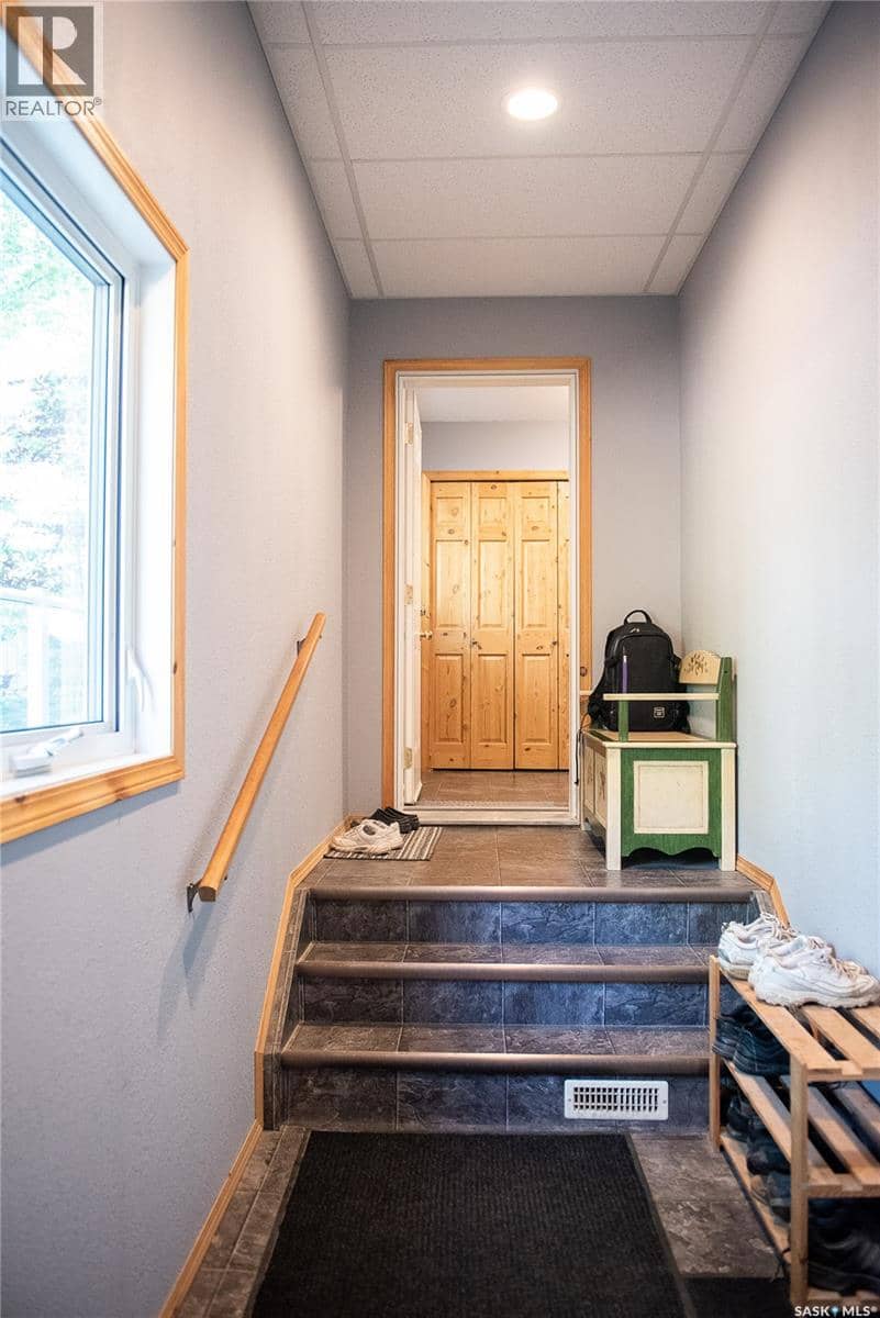 53 Lakeside DRIVE — photo 7 of 40