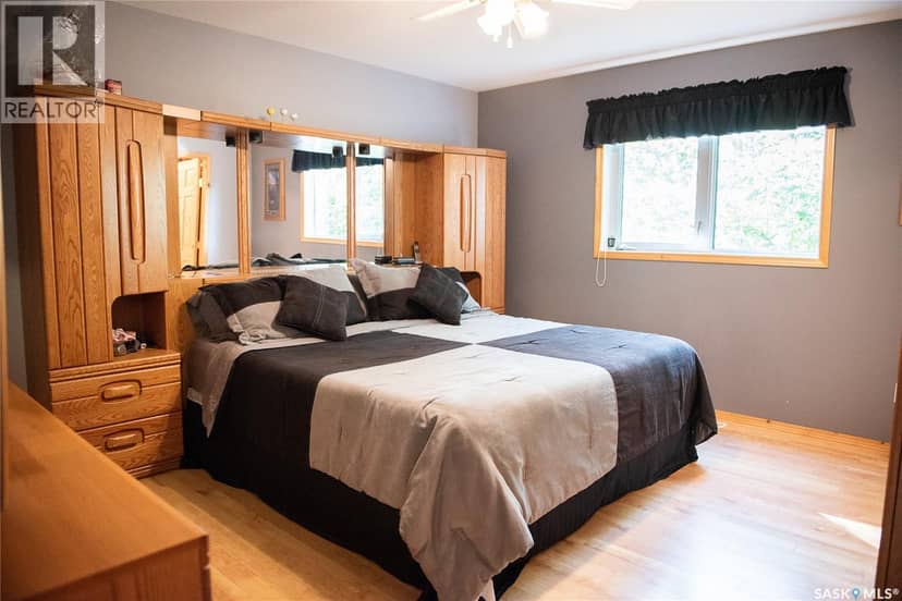 53 Lakeside DRIVE — photo 9 of 40
