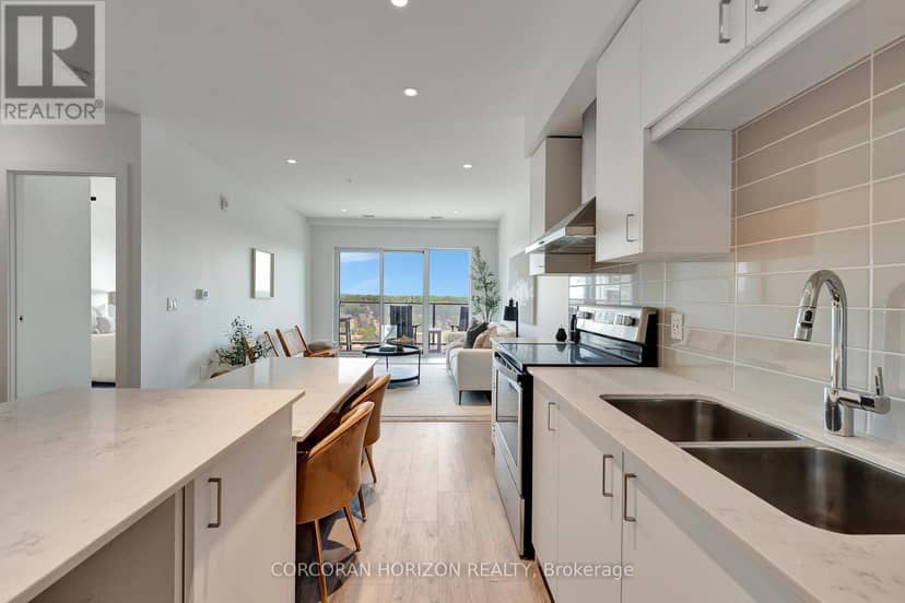 1511 - 15 Glebe Street — photo 17 of 35