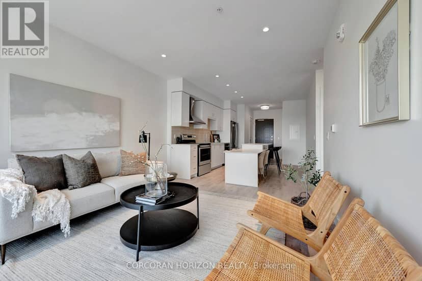 1511 - 15 Glebe Street — photo 25 of 35