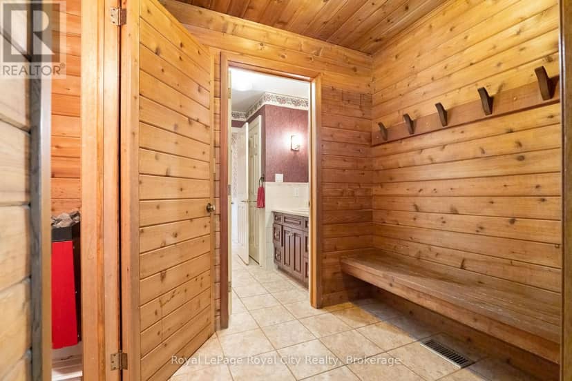 4646 Sideroad 20 N — photo 17 of 40