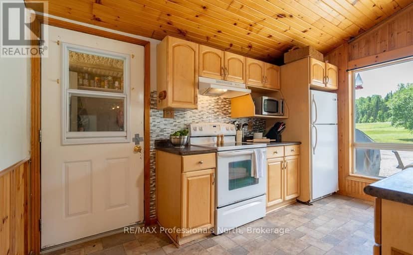 899 Katrine Road — photo 9 of 40
