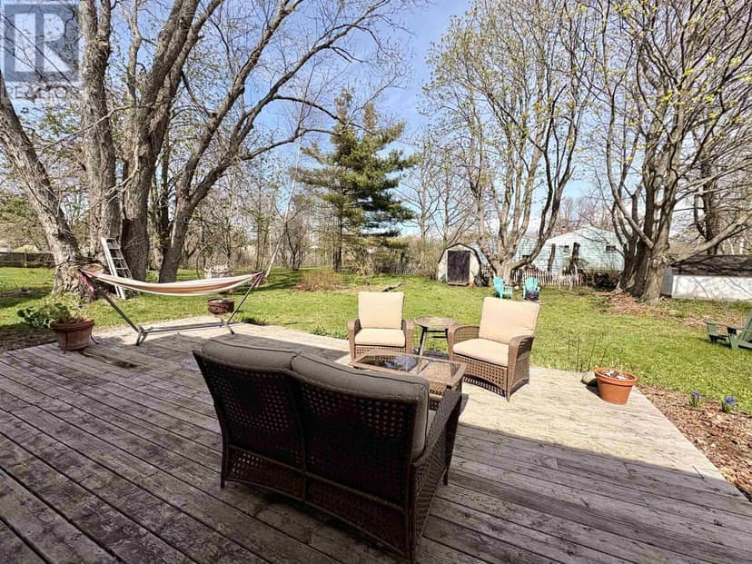 150 Mount Edward Road — photo 18 of 21