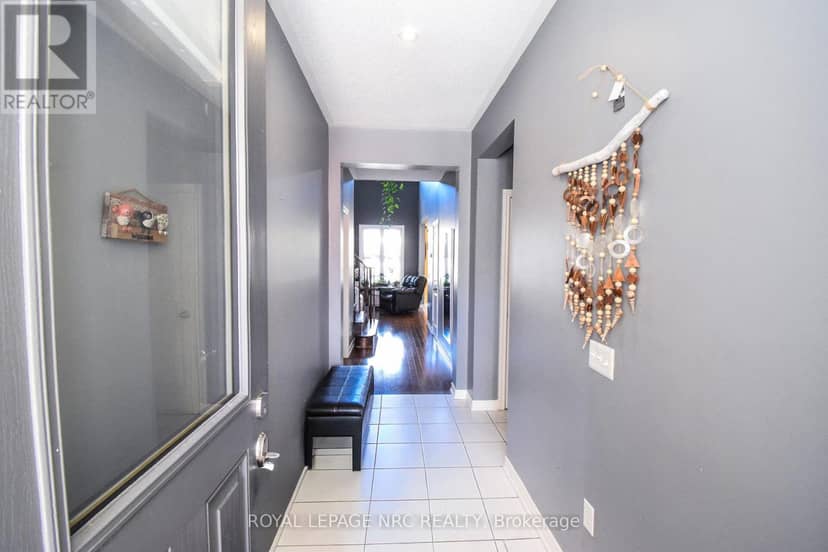 4343 Chemonda Street — photo 5 of 40