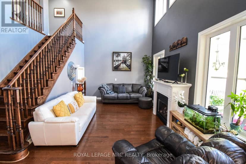 4343 Chemonda Street — photo 9 of 40