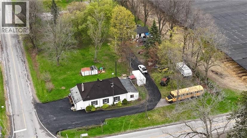 740 HILLCREST Road — photo 13 of 16