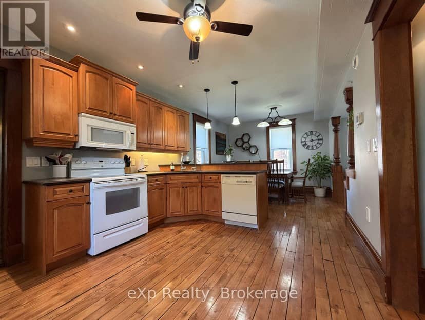 625 Gibson Street, Brockton, photo 7