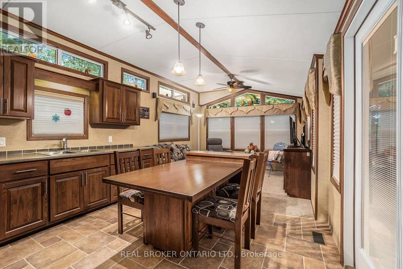 H10 - 240 Pinewood Park Road — photo 12 of 34