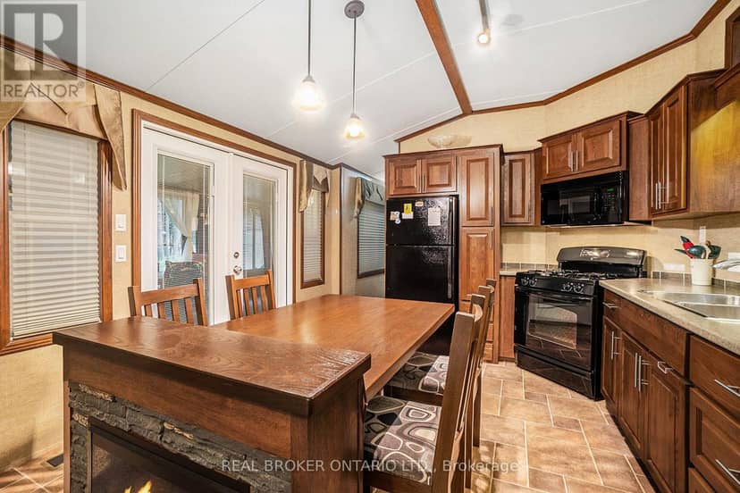 H10 - 240 Pinewood Park Road — photo 15 of 34