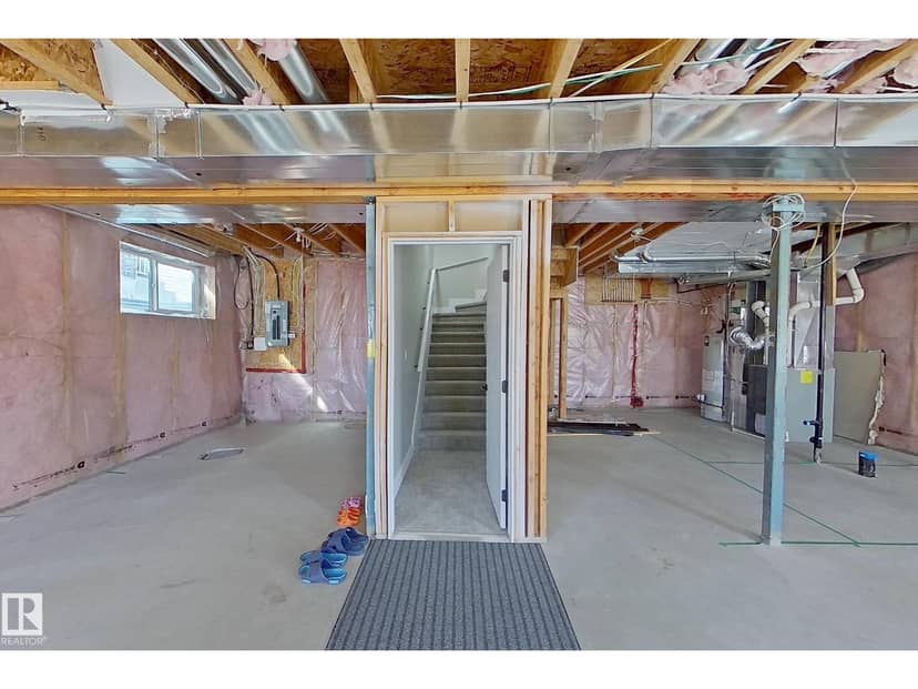 5512 64 ST — photo 38 of 40