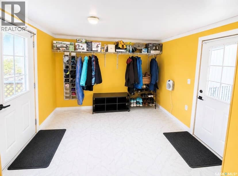 509 Toews STREET — photo 16 of 20