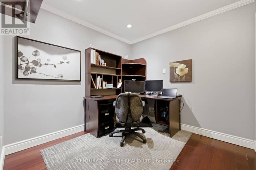 84 Pinewood Place — photo 18 of 40