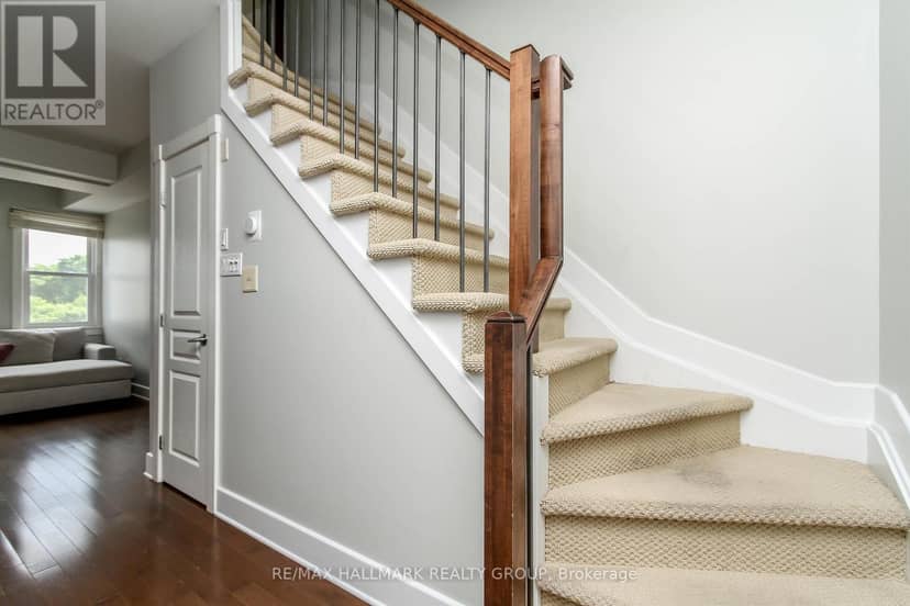 B307 - 124 Guigues Avenue — photo 10 of 16