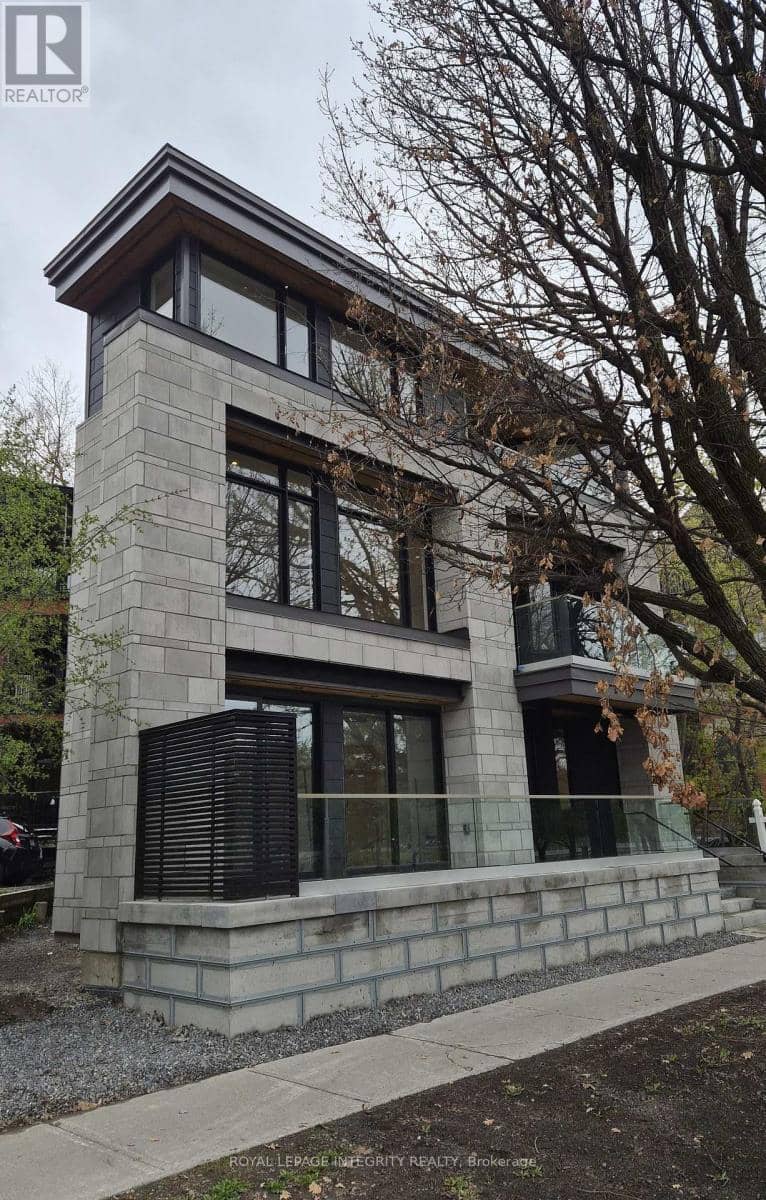 112 Queen Elizabeth Drive — photo 2 of 40